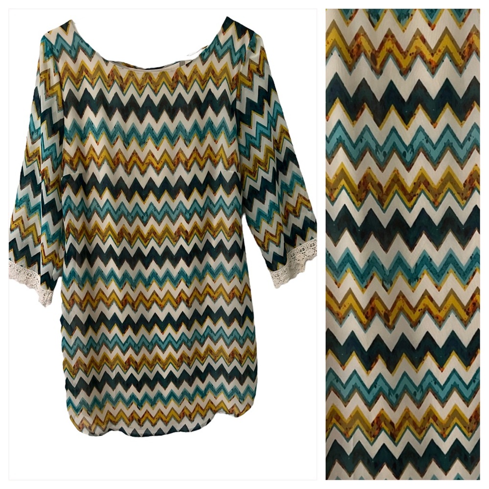 NWOT Speechless Juniors Chevron Dress with 3/4” Lace Cuffs sleeves Sz 11
